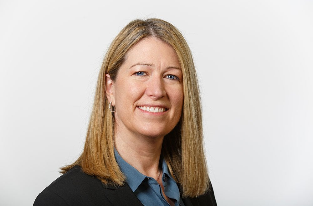 shannon klinger headshot