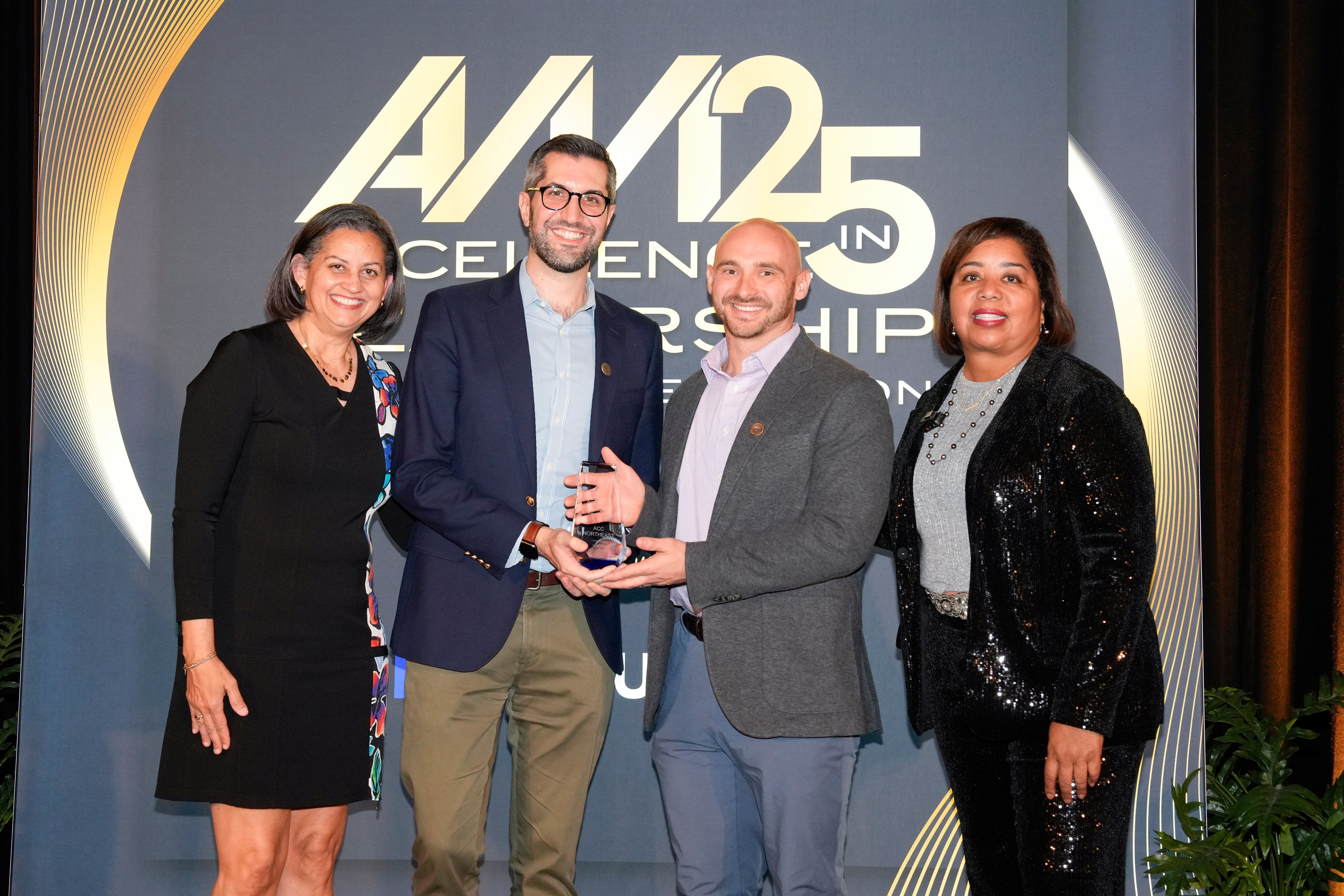 2025-10-19_excellence-awards-240